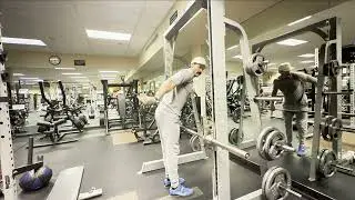 SMITH MACHINE STRAIGHT LEG DEADLIFT
