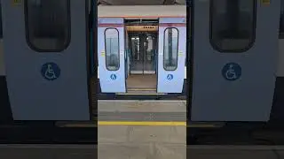 Class 465 doors closing #shorts #southeasternrailway #trains
