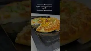 Frozen Pizza #quickpizzarecipe #frozenpizza #pizza #pizzalover #shortvideo #food