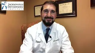 Dr. Carl Freeman Explains Shoulder Labrum Injuries