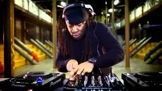 DJM-850 Lucien Foort Performance