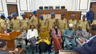 DEG DEG: Baarlamaanka & Ciidamada Booliska oo Feer & dagaal Adag dhax maray