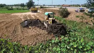 Continue filling land by Komatsu Dozer strong pushing