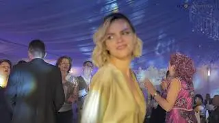 Artis Band Cand am o zi grea Buzele tale duci ca mierea Iarta ma ca intervin  cover