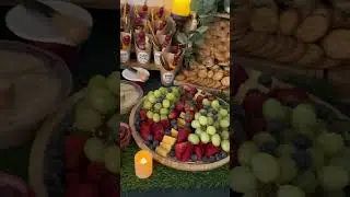 Charcuterie Christmas Rustic #christmas #charcuter&iacute;a #charcuterie #grazing #gathering #brie #cheese