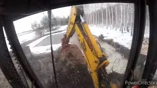Kopanie stawu JCB 3cx