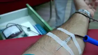 Blood donations dwindle as coronavirus cases rise