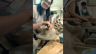 All the students are busy with their work....👍🏻🫶🏻🤞🏻 #pottery #clay #ceramicsworkshop