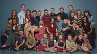 The Duggar Family Celebrates Thanksgiving Together, No Signs of Josh and Anna Duggar