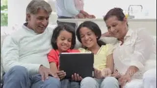 भारत में पारिवारिक स्वास्थ्य बीमा क्यों महत्वपूर्ण है? #HealthyBeing