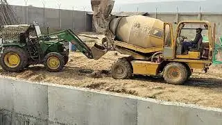 ETP TANK WALL CASTING || फ्लोरी (AJOX) और ट्रैक्टर लोडर के द्वारा वाल की ढलाई ||