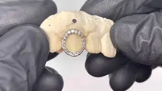 Single Tooth Open Face VS Diamond Fang Grillz in White Gold - 100% Natural Diamonds | Luxe Grillz