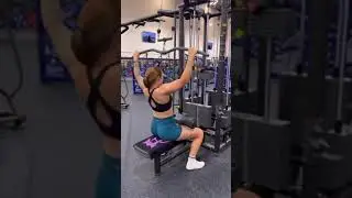Strength Legacy Louise absolutely smashing her upper body session 🫶