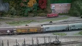 N-Scale EB LOADED GRAIN TRAIN WITH 911