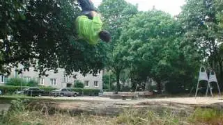 the sideflip twist [slow motion]