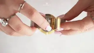 Securing mesh strap clasp - Waldor & Co.