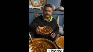 snake in curry #food #foodie #streetfood #eating #reaxradar #clubkachori #kachori #foodchallenge