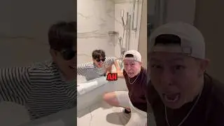 SURPRISING YOUTUBERS WITH THEIR FAVORITE YOUTUBER 😂❤️ #trolling #roblox #funny #memes