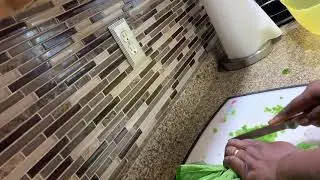 How to cut pumpkin leaves