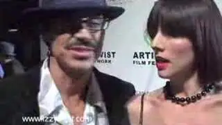Brad Milne - Izzy Legit: Scamming the Green Carpet