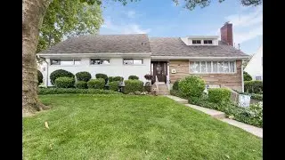 882 Benris Ave , Franklin Square, NY 11010