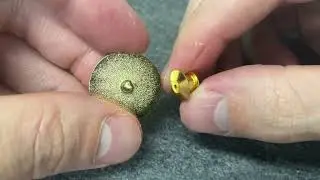 23mm Textured Gold Lapel Pin
