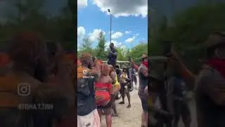 Orlando Carnival 2024- Revellers dance with police at J&rsquo;ouvert