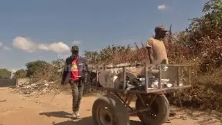 Meet Zimbabwe&rsquo;s unsung environmentalists - the scrap metal hunters