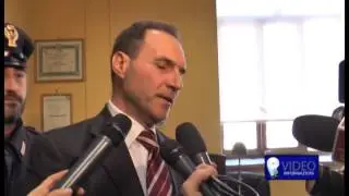 Tenta la fuga nascondendosi in un divano, arrestato boss Pariante