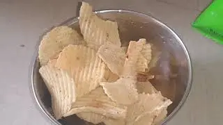 Haldiram&rsquo;s Potato Chips, Sour Cream N Onion Flavour  Crispy & Crunchy Snack Tangy & Savory Flavour