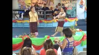 Mam Parwadee at 4July 2014  Wat Lao Buddhavong 3