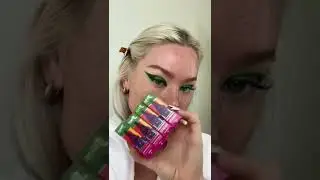 Classic Green Eyeshadow 🌿🍃#shorts #youtubeshorts #makeup #grwm #eyebrows #haircolor