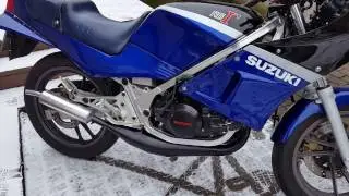1983 Suzuki RG250 With yolly moto exhaust, Cold start