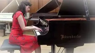Dora Deliyska plays Chopin &eacute;tude, op. 25 Nr.1