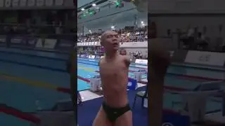 Swimmer with No arms destroys everyone