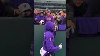 #Vikings fans representing in enemy territory. #Skol