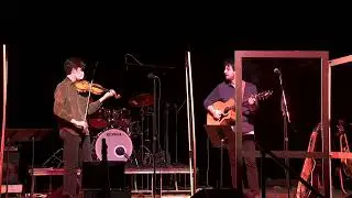 Alex Teaches violin lessons at Addison Music Learning Centre  