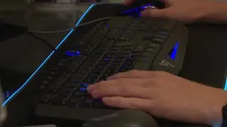 'My whole childhood is Christmas': Tulsa teen creates Santa tracker