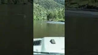 Jeep Wrangler jl rubicon 200m river crossing 4x4