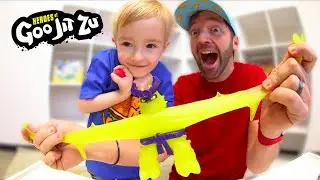 Father & Son ULTIMATE DINO BATTLE / Goo Jit Zu GlowShifters!