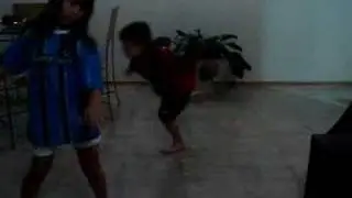 Cac&aacute; dan&ccedil;ando funk (POA RS)