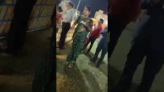 Aunty showing navel in party #aunty #navel #belly