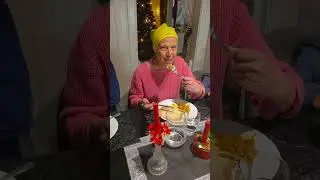 मेरी स्वीडिश 🇸🇪 सास ससुर छिरका रोटी (चावल रीटी) पहली बार खा रेहे हैं । #sadrivlog #nagpuri #Sweden