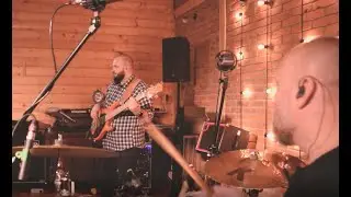 Zesp&oacute;ł SCAMANDER Rzesz&oacute;w- Prześliczna Wiolonczelistka (cover)
