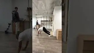 Wall inchworm