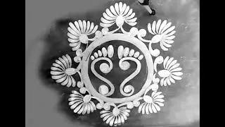 SIMPLE LAXMI PAA ALPONA DESIGNS/PUJA ALPONA/EASY ALPONA FOR BEGINEERS লক্ষী ঠাকুরের পায়ে আর আল্পনা