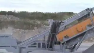 TS2600 Tracked Screen