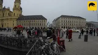 Santa Claus plays Happy at a street gig on a saxophone! | Sax on Odeonsplatz