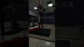 скольжение на полотнах #shorts #aerial #aerialsilks #fyp #gymnast #acrobat #foryou #fypシ