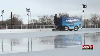 Warm weather puts refrigerated ice ribbon to the test